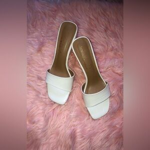 Women’s White Strapless Wedge Shoe. Size 9m. Never worn, new without box.